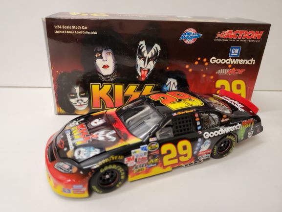 Winners Circle Kevin Harvick #29 Kiss Goodwrench CHEVY Car 1:24 Die Cast 2004 