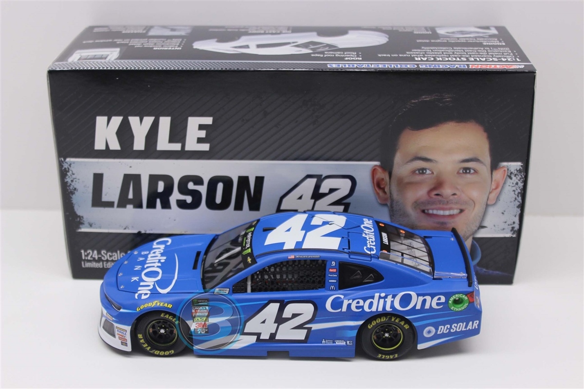 Details about   2018 KYLE LARSON #42 Autographed Credit One Bank Stripe 1:24 144 Made Free Ship 