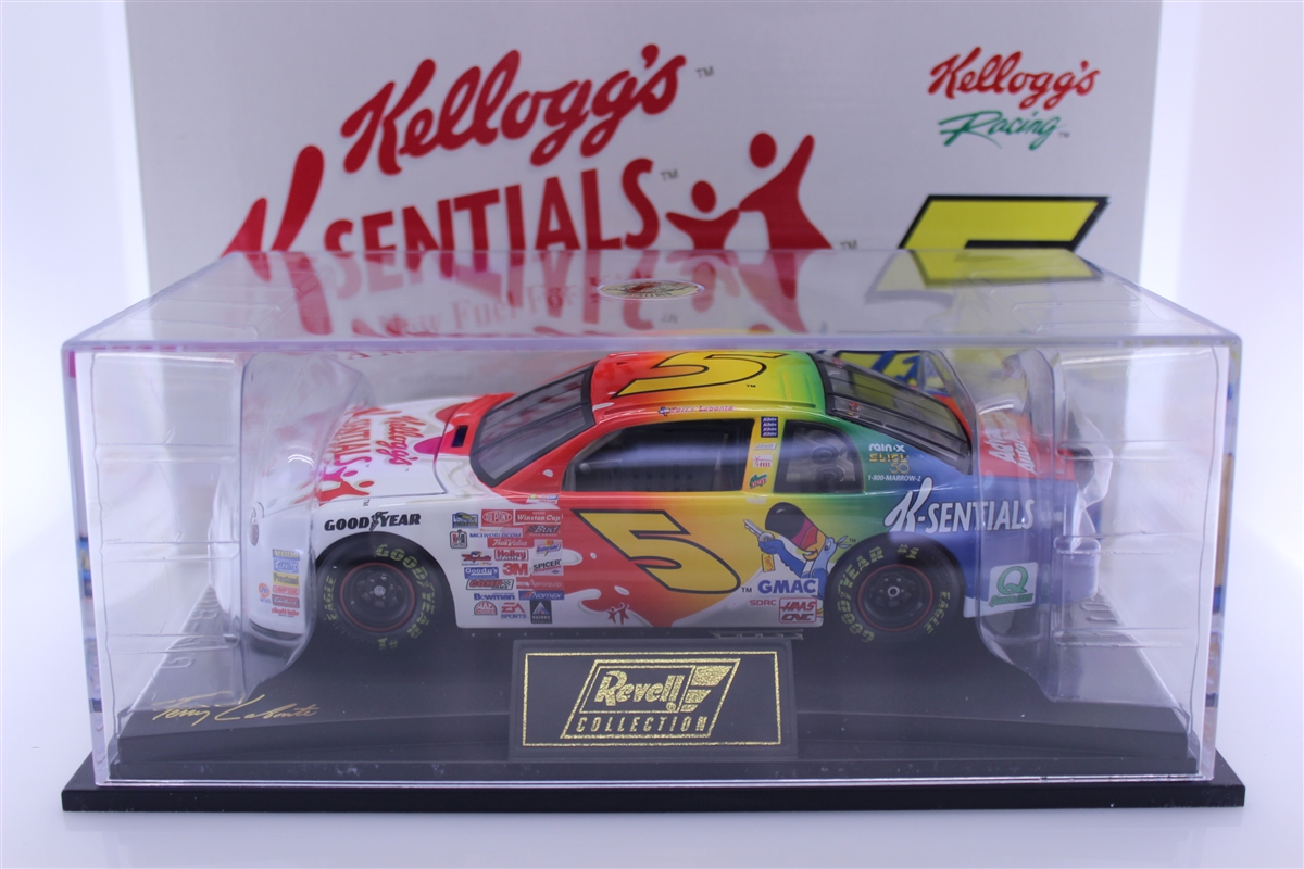 1999 Terry Labonte Kelloggs Revell 1/64 In Case 